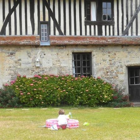 Fauguernon La Ferme Du Chateau מראה חיצוני תמונה