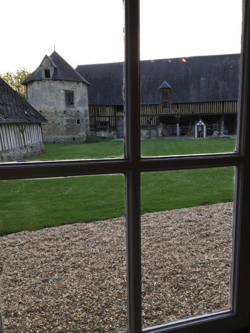 Fauguernon La Ferme Du Chateau מראה חיצוני תמונה