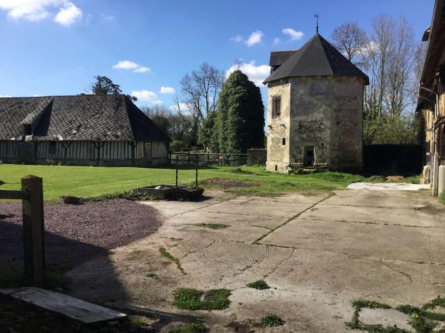 Fauguernon La Ferme Du Chateau מראה חיצוני תמונה