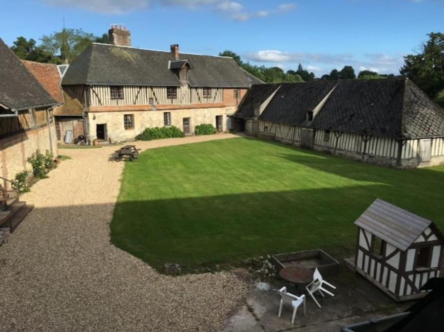 Fauguernon La Ferme Du Chateau מראה חיצוני תמונה